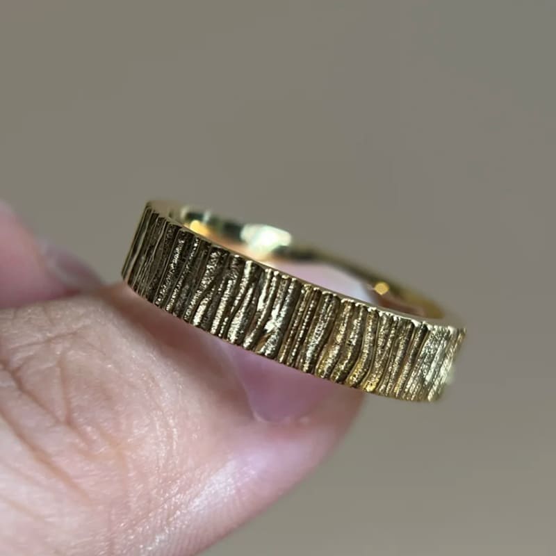 金色素圈戒指配件及包裝展示