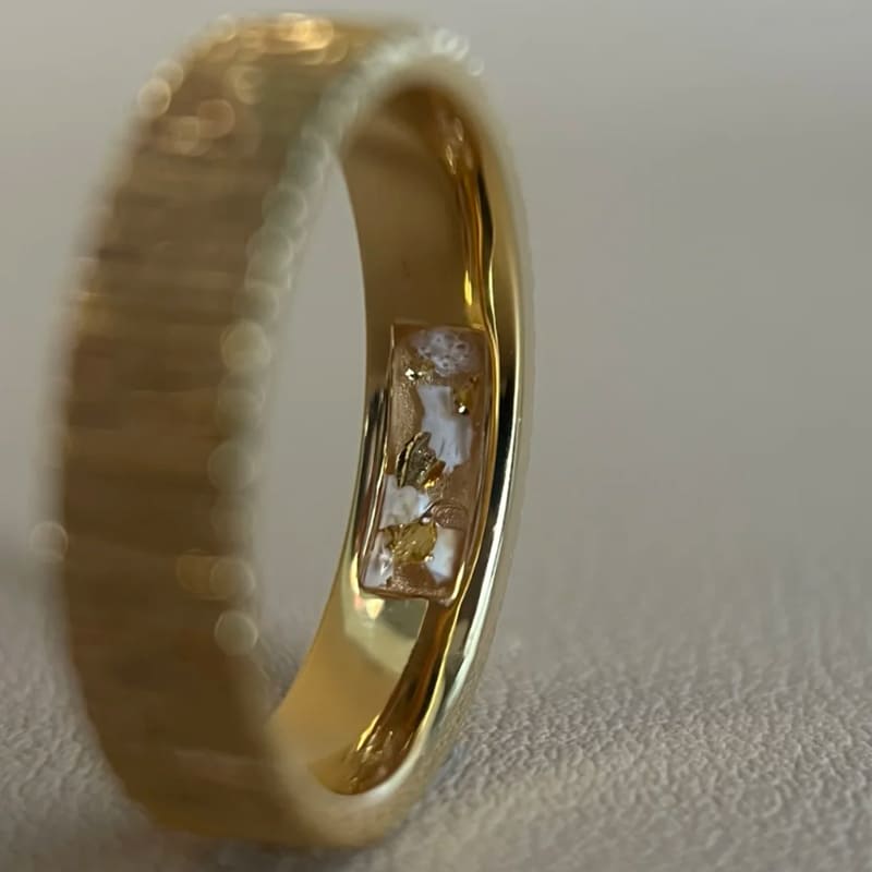 金色素圈戒指款式角度細節